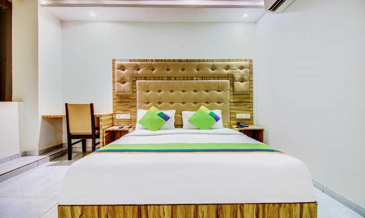 Treebo Trend Bkc Grand Mumbai Exterior photo